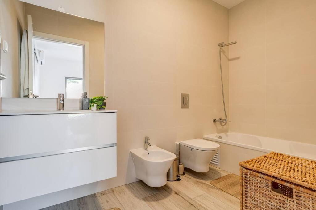 Happiness Apartment - 2Bedroom Apt In Aljezur Exterior photo